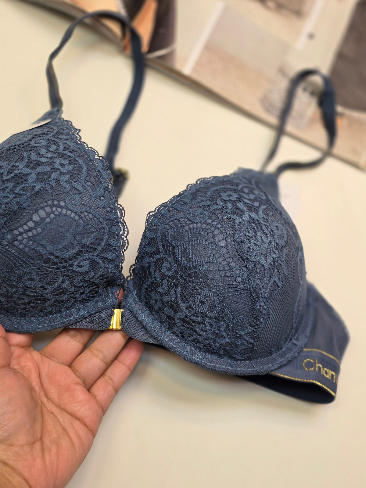 Front Buckle Double Padded Full Coverage Bra.