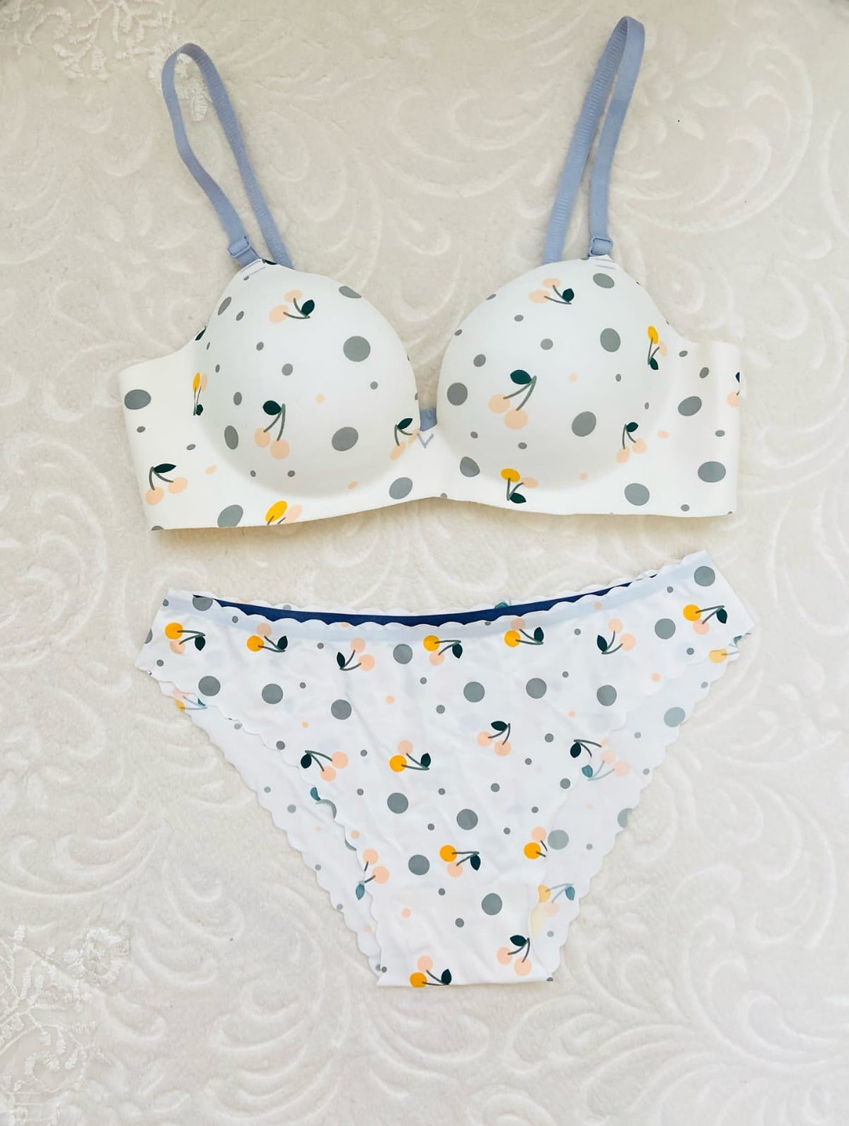 Elegant Push-Up Bra – Comfort & Lift