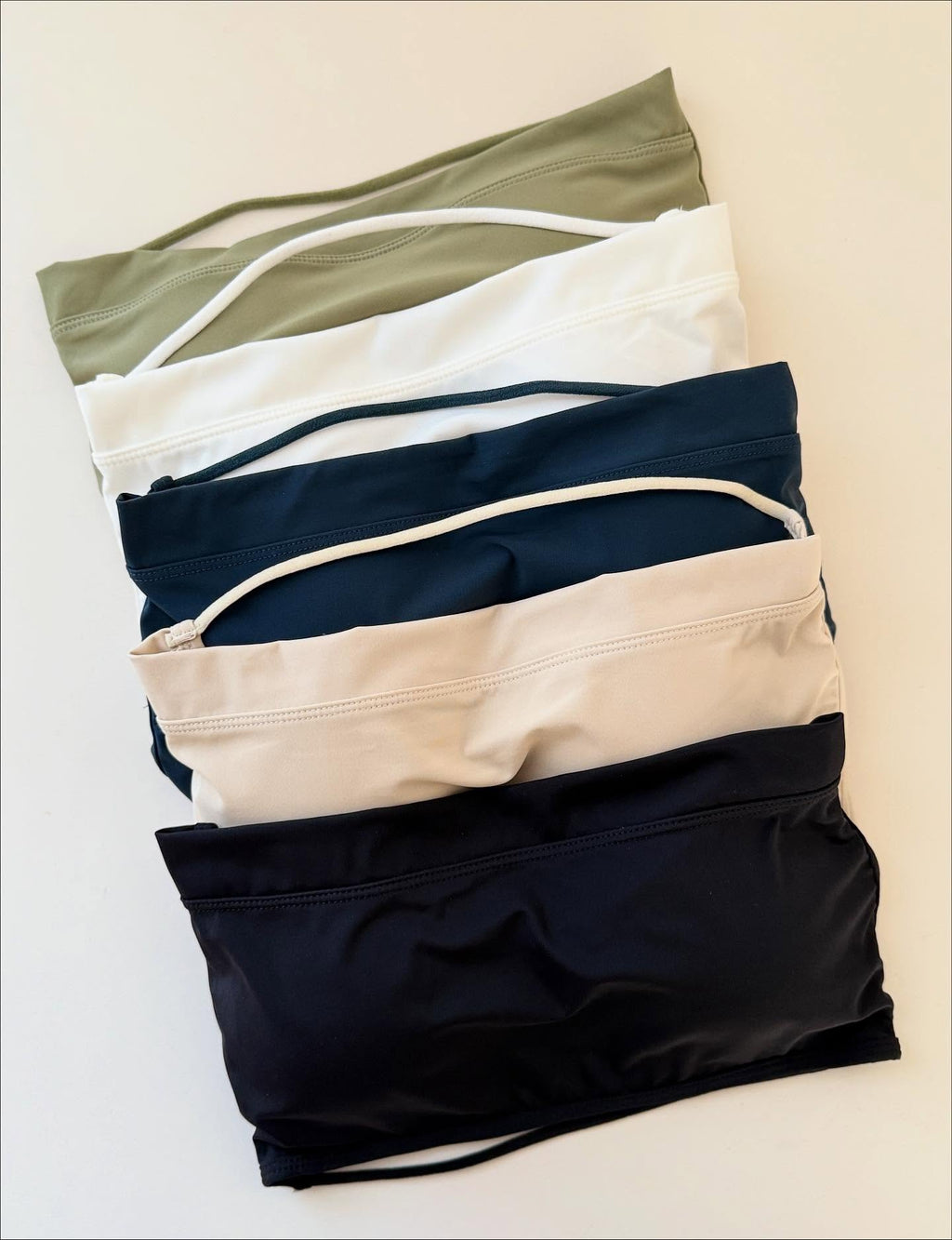 Seamless CrissCross(T) Strapless BraWithout Hooks Free Size(57/65)*