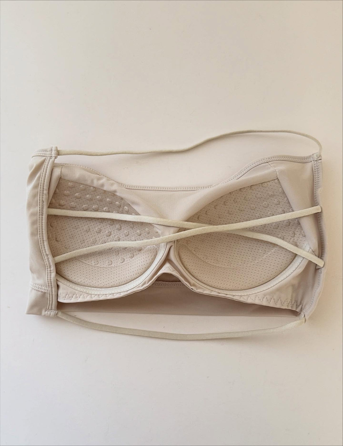 Seamless CrissCross(T) Strapless BraWithout Hooks Free Size(57/65)*